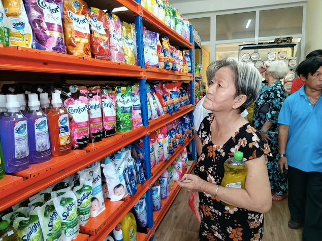 Trợ cấp hưu trí xã hội sẽ giúp cải thiện đời sống người lớn tuổi, nhất là người có thu nhập thấp, bấp bênh.