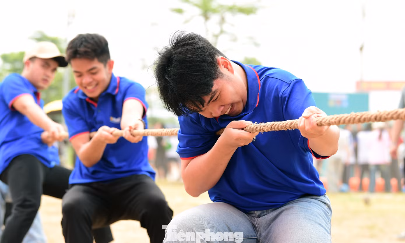 Cùng với các hoạt động đồng hành, trang bị kỹ năng kiến thức cho sinh viên, Ngày hội còn có các cuộc tranh tài thể thao sôi nổi, tạo cơ hội để các bạn trẻ hoàn thiện tiêu chí “Sinh viên khỏe” trong hành trình phấn đấu trở thành “Sinh viên 5 tốt”.
