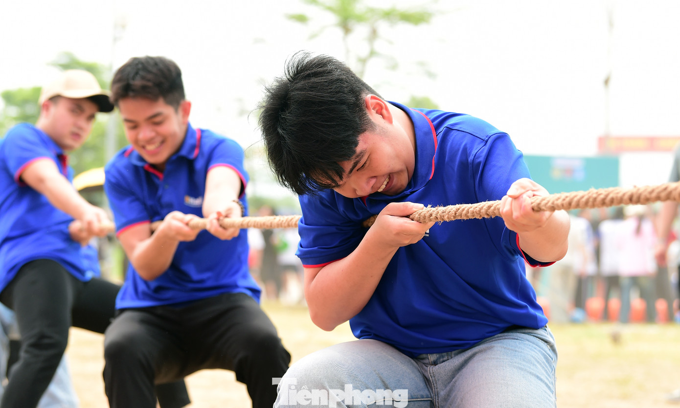 Cùng với các hoạt động đồng hành, trang bị kỹ năng kiến thức cho sinh viên, Ngày hội còn có các cuộc tranh tài thể thao sôi nổi, tạo cơ hội để các bạn trẻ hoàn thiện tiêu chí “Sinh viên khỏe” trong hành trình phấn đấu trở thành “Sinh viên 5 tốt”.