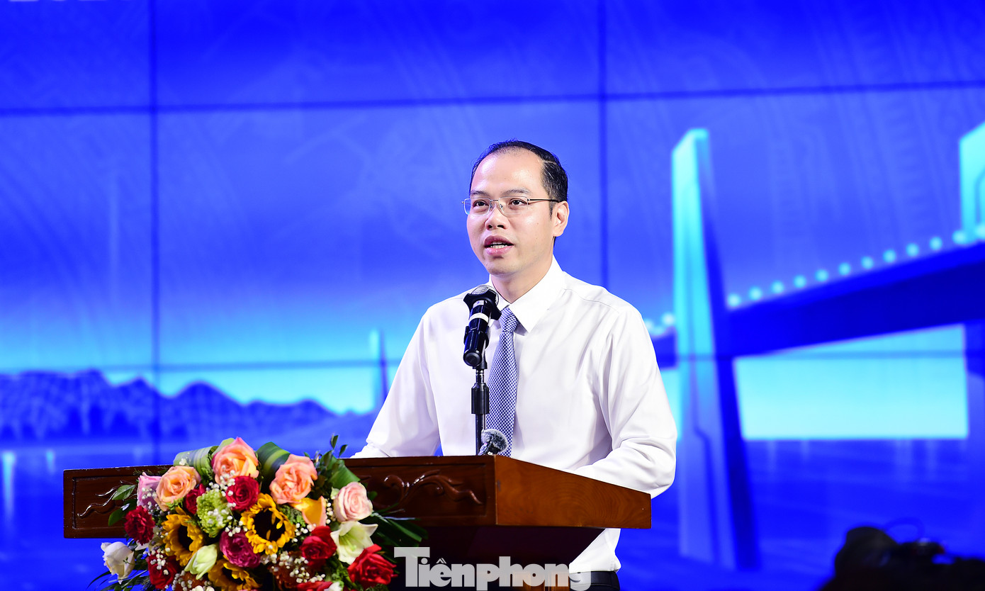 Anh Nguyễn Tiến Hưng – Phó Chủ tịch T.Ư Hội Sinh viên Việt Nam, Phó Bí thư Thành Đoàn, Chủ tịch Hội SVVN Thành phố Hà Nội cho biết: Ngày hội “Sinh viên 5 tốt” năm nay tiếp tục là sân chơi bổ ích, sáng tạo và ý nghĩa dành cho sinh viên Thủ đô. Ngày hội thu hút sự tham gia của hơn 5.000 hội viên, sinh viên đến từ 58 cơ sở Đoàn và 41 cơ sở Hội trực thuộc Thành Đoàn - Hội Sinh viên Việt Nam Thành phố Hà Nội.