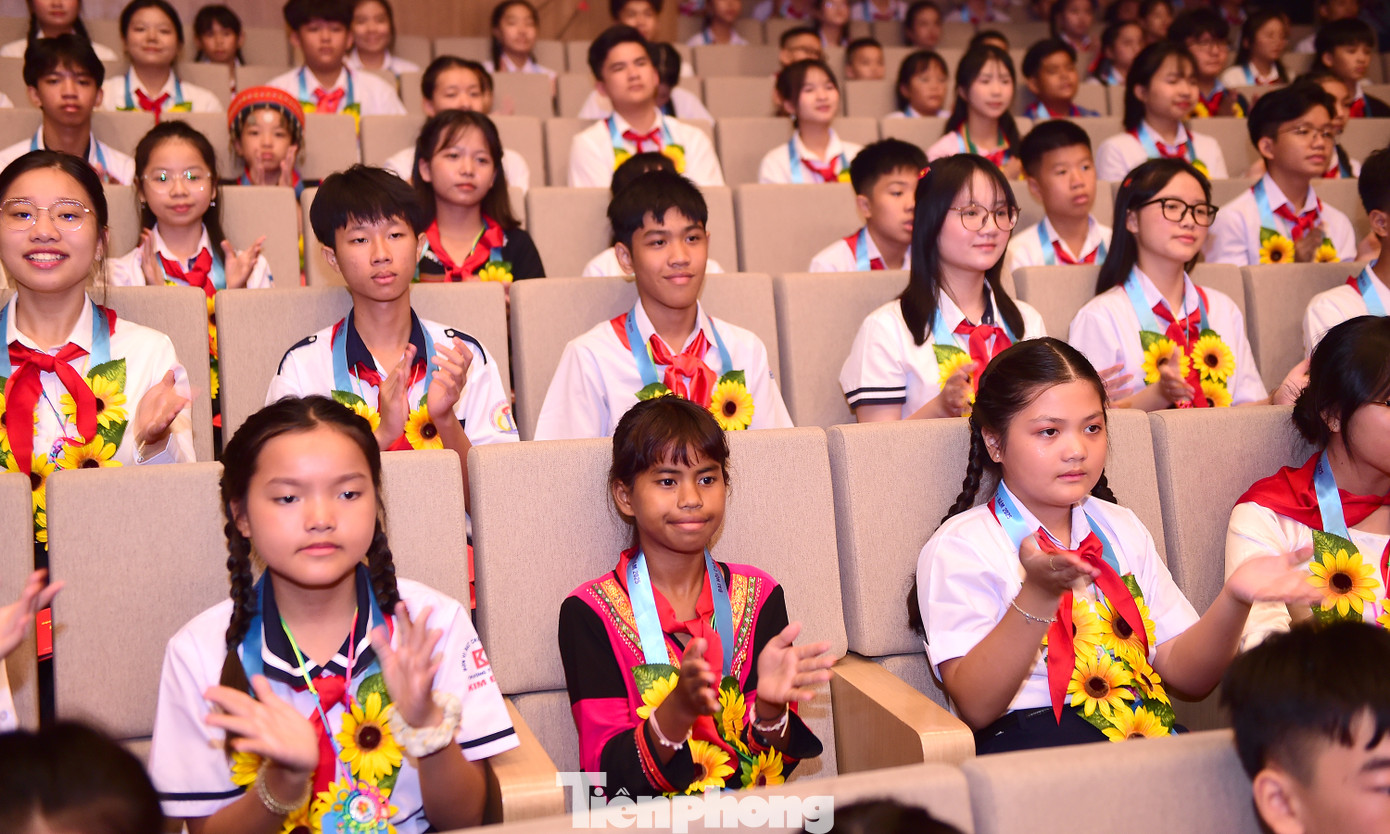 Các đại biểu Cháu ngoan Bác Hồ toàn quốc tham dự Lễ tuyên dương. Ảnh: Xuân Tùng