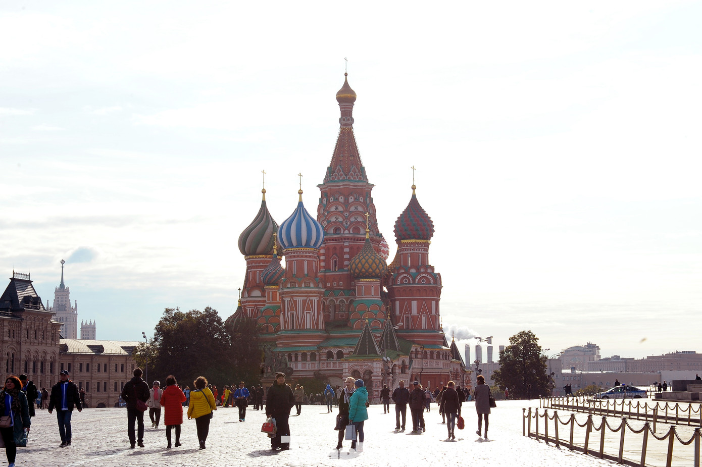 Nhà thờ chính tòa thánh Vasily, Bảo tàng Lịch sử quốc gia Nga, Tháp đồng Hồ Spasskaya thuộc điện Kremlin ở Quảng trường Đỏ. Ảnh: Xuân Tùng