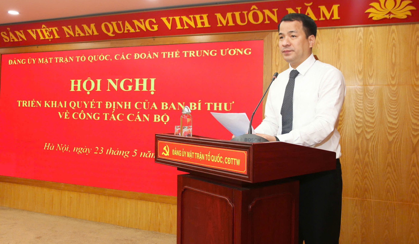 Anh Ngô Văn Cương phát biểu nhận nhiệm vụ mới tại hội nghị.