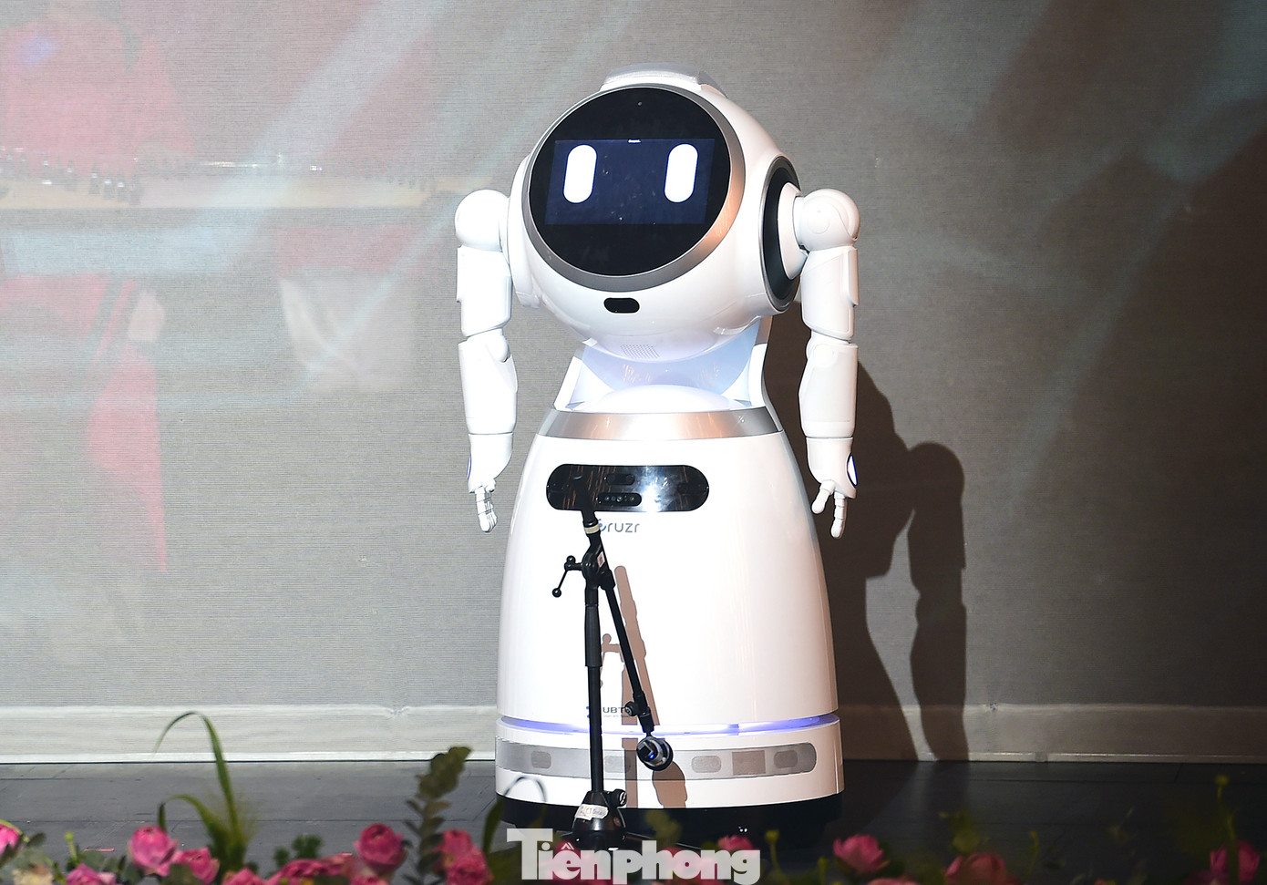 Khách mời Minh Trí. Khách mời Minh Trí.