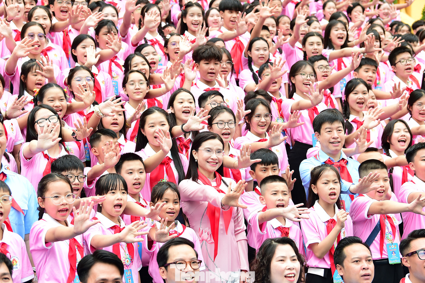 Hội đồng Đội Trung ương vừa phát động chương trình “Yêu nước theo cách của bạn" nhằm tuyên truyền, giáo dục cho các em thiếu nhi về tình yêu quê hương, đất nước và khơi dậy niềm tự hào dân tộc. Hội đồng Đội Trung ương vừa phát động chương trình “Yêu nước theo cách của bạn" nhằm tuyên truyền, giáo dục cho các em thiếu nhi về tình yêu quê hương, đất nước và khơi dậy niềm tự hào dân tộc.