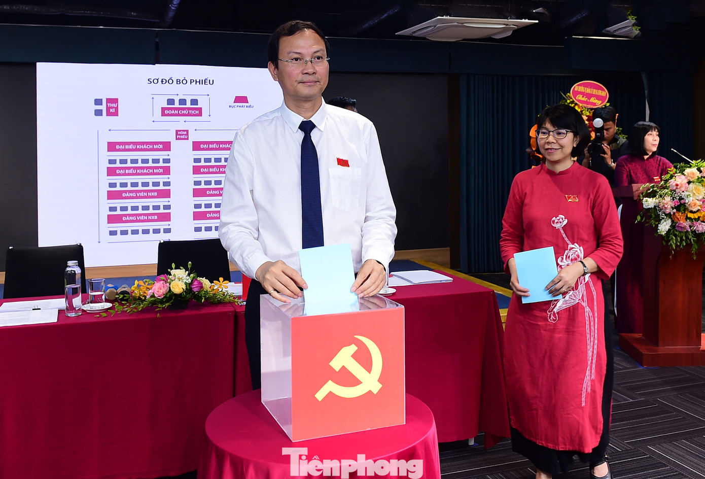 Đại hội tiến hành bầu cử Ban Chấp hành Đảng bộ Nhà xuất bản Kim Đồng khóa II nhiệm kỳ 2025 - 2030. Ảnh: Xuân Tùng Đại hội tiến hành bầu cử Ban Chấp hành Đảng bộ Nhà xuất bản Kim Đồng khóa II nhiệm kỳ 2025 - 2030. Ảnh: Xuân Tùng