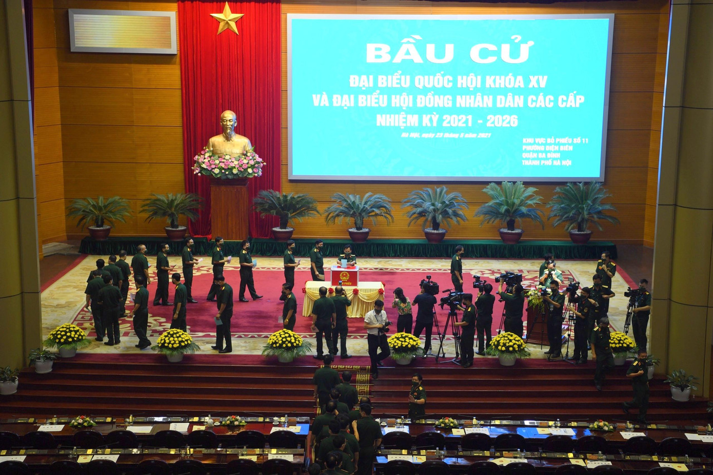 Tỷ lệ cử tri toàn quốc đi bầu cử đạt 98,43% ảnh 55 Tỷ lệ cử tri toàn quốc đi bầu cử đạt 98,43% ảnh 55