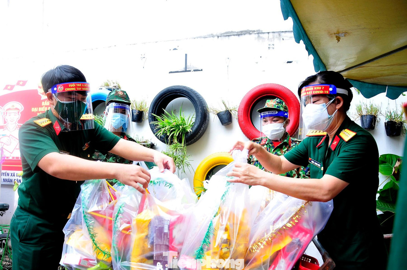 Các phần quà được chuẩn bị, đóng gói chu đáo. Ảnh: BTL TPHCM