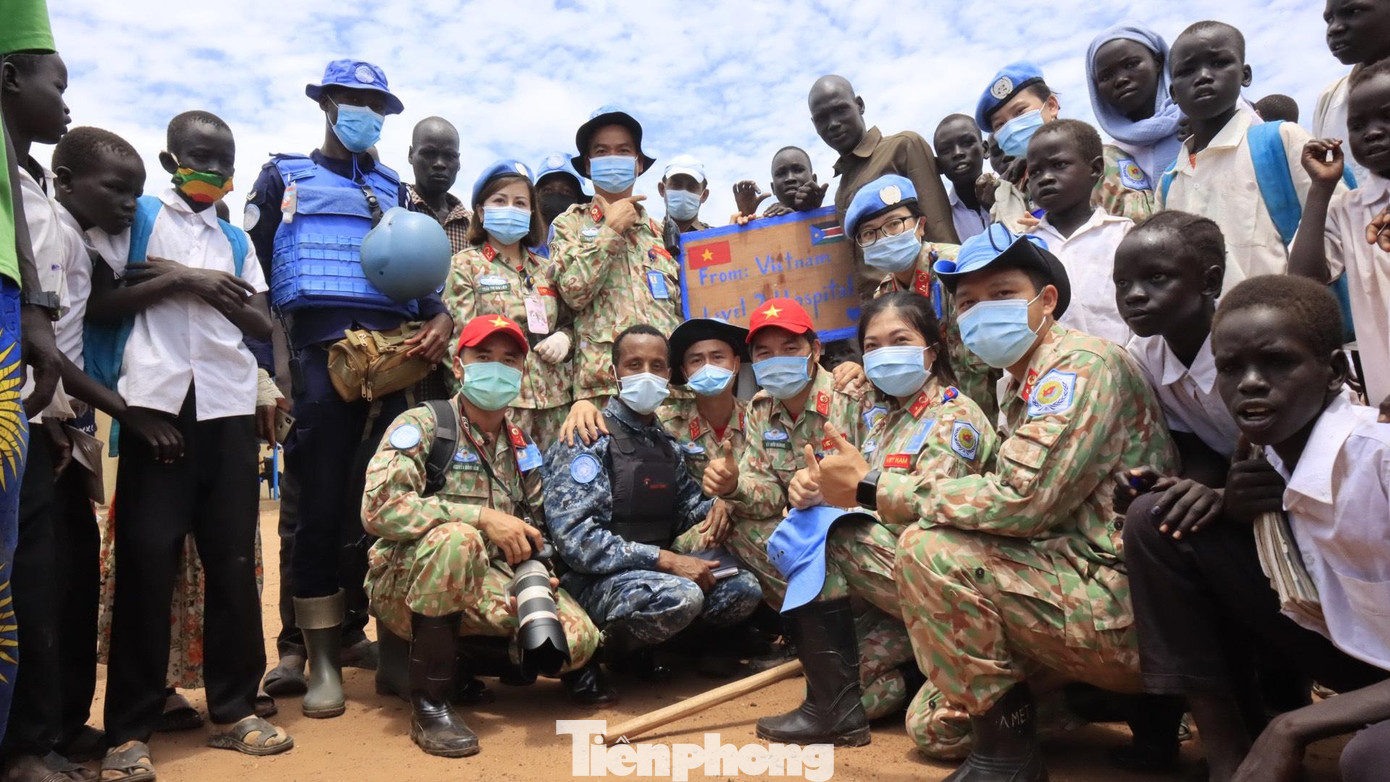 Đây là đợt sinh hoạt xã hội có ý nghĩa lớn, là dịp để mỗi đoàn viên, thanh niên BVDC 2.3 thể hiện vai trò, trách nhiệm của tuổi trẻ, phát huy trí tuệ và sức sáng tạo vì nhân loại Đây là đợt sinh hoạt xã hội có ý nghĩa lớn, là dịp để mỗi đoàn viên, thanh niên BVDC 2.3 thể hiện vai trò, trách nhiệm của tuổi trẻ, phát huy trí tuệ và sức sáng tạo vì nhân loại