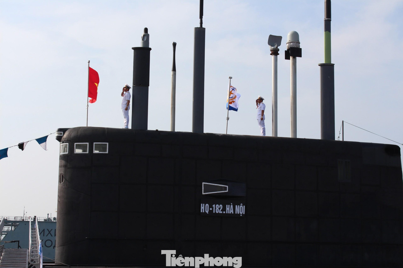 Tàu ngầm 182 - Hà Nội trong Lễ thượng cờ cấp quốc gia