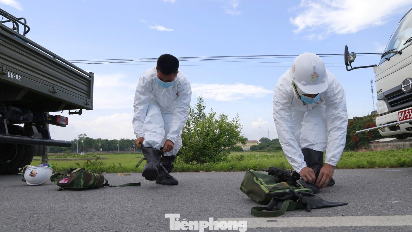 Mang mặc đồ bảo hộ đùng quy định Mang mặc đồ bảo hộ đùng quy định