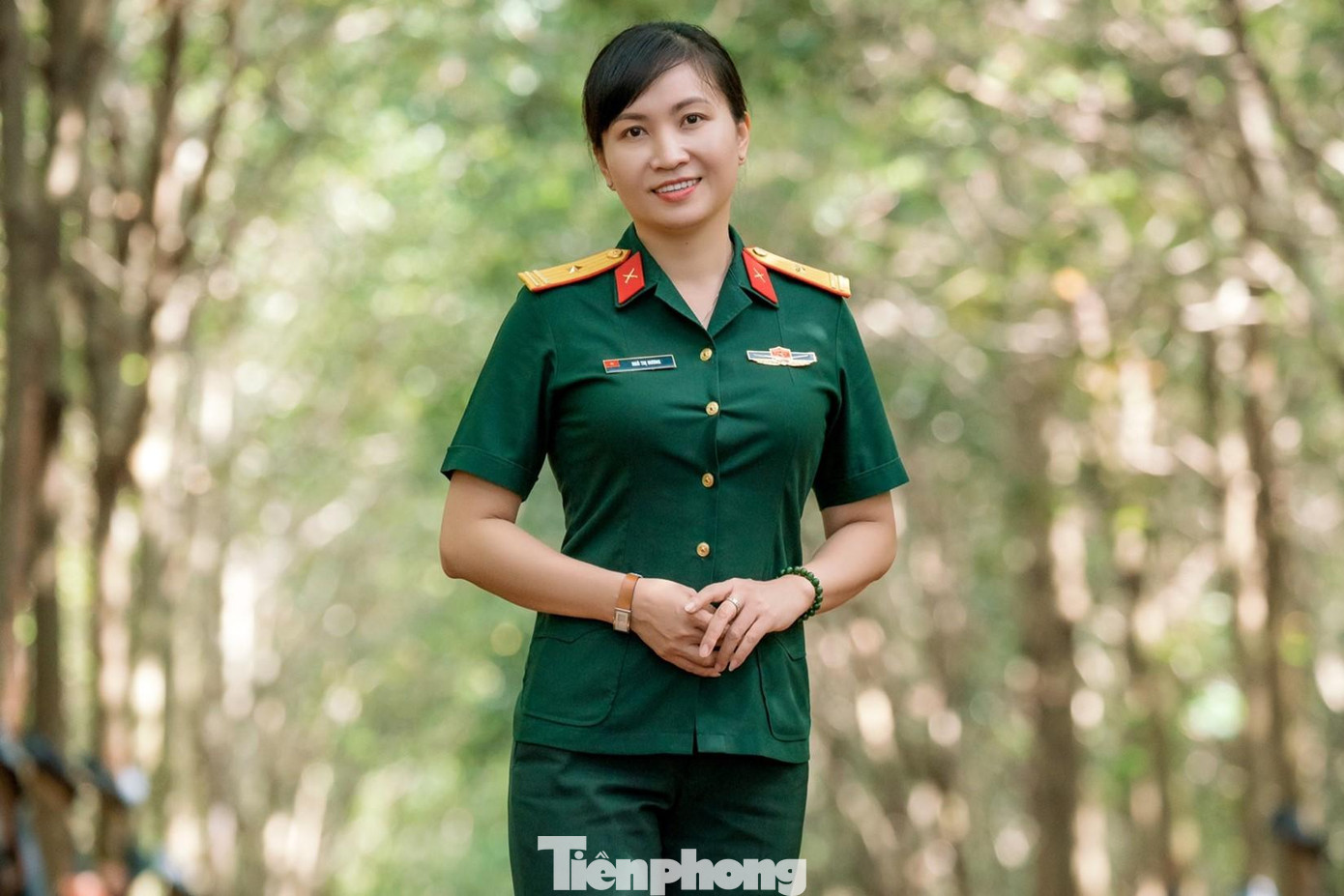 Thiếu tá Ngô Thị Hương Thiếu tá Ngô Thị Hương