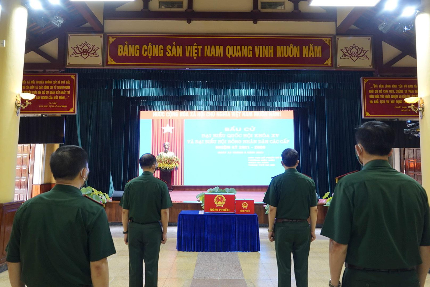 Tỷ lệ cử tri toàn quốc đi bầu cử đạt 98,43% ảnh 83 Tỷ lệ cử tri toàn quốc đi bầu cử đạt 98,43% ảnh 83