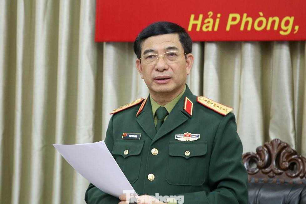 Đại tướng Phan Văn Giang phát biểu chỉ đạo hội nghị, sáng 23/12. Đại tướng Phan Văn Giang phát biểu chỉ đạo hội nghị, sáng 23/12.