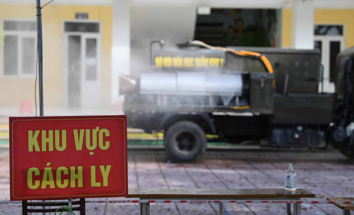 Các khu vực có dịch đều được lực lượng phòng hóa của Binh chủng Hóa học, Quân khu 1 và Quân đoàn 2 "chăm sóc" kỹ lưỡng