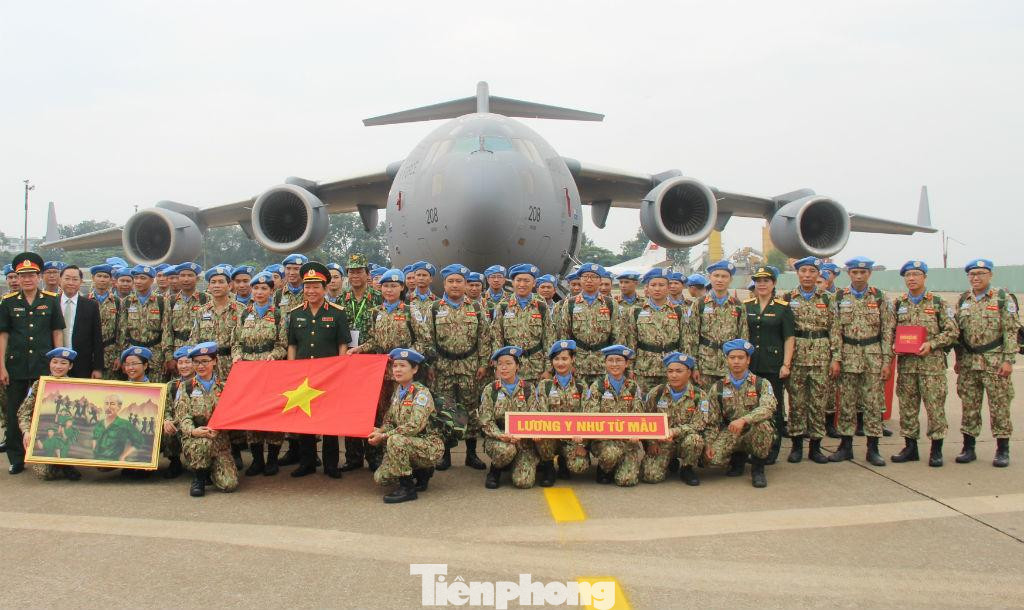 Cán bộ, nhân viên BVDC 2.1 trước khi lên đường tới Nam Sudan, tháng 12/2018