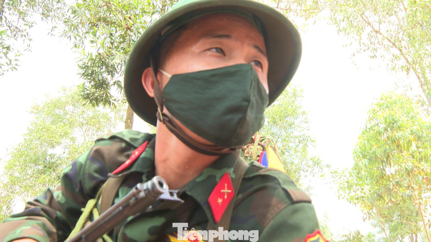 Luôn luôn tuân thủ việc đeo khẩu trang Luôn luôn tuân thủ việc đeo khẩu trang