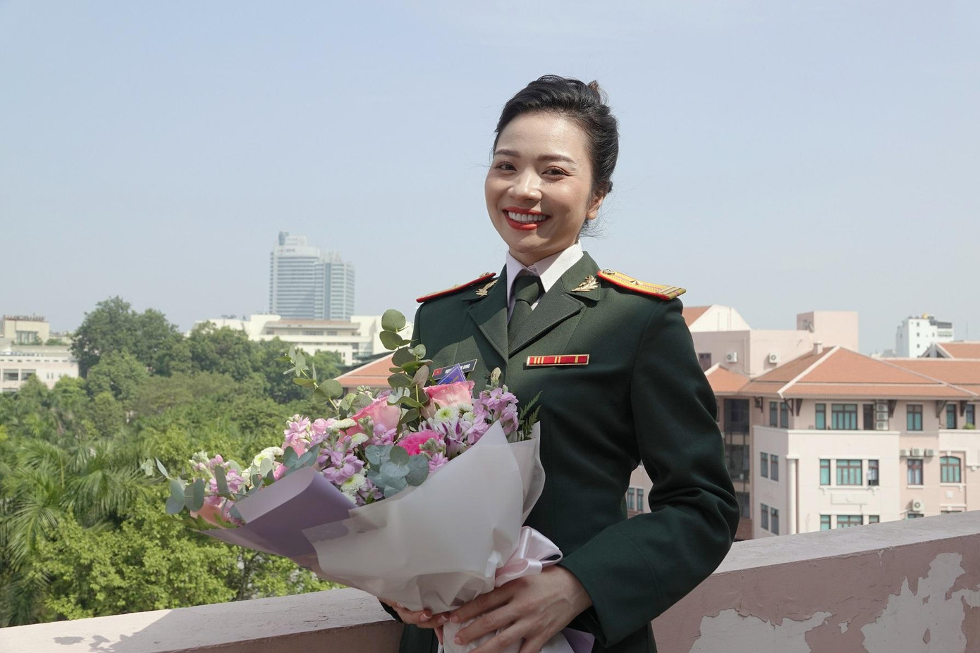 Thiếu tá quân nhân chuyên nghiệp Nguyễn Thị Kim Dung (Tổng cục Chính trị) là một trong 46 thủ lĩnh Đoàn tham gia tranh tài tại vòng chung khảo