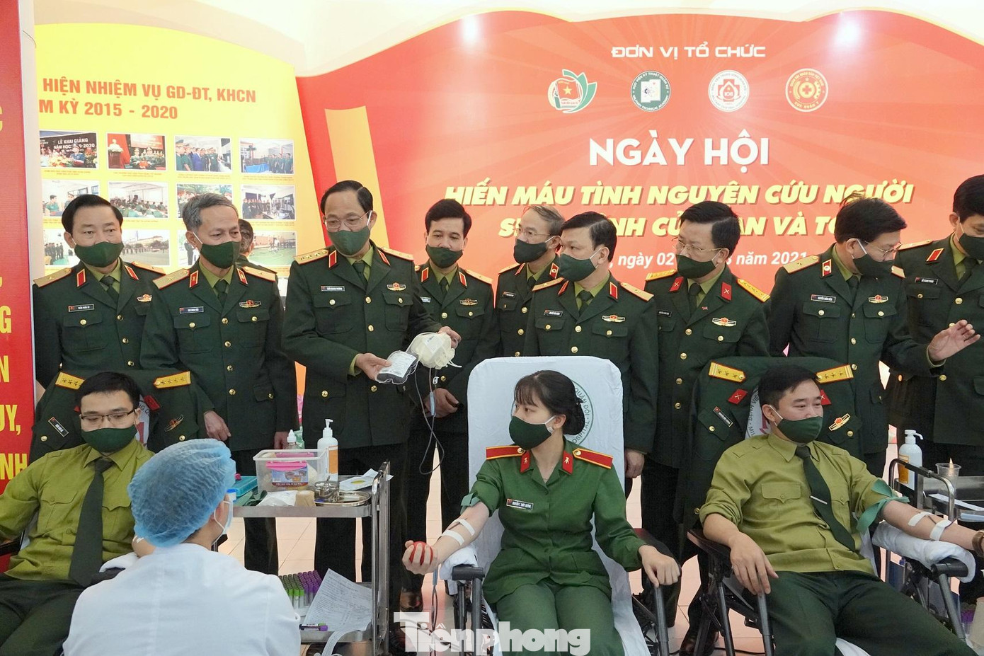 Cán bộ, ĐVTN trong Quân đội tham gia Ngày hội hiến máu cứu người, tháng 3/2021 Cán bộ, ĐVTN trong Quân đội tham gia Ngày hội hiến máu cứu người, tháng 3/2021