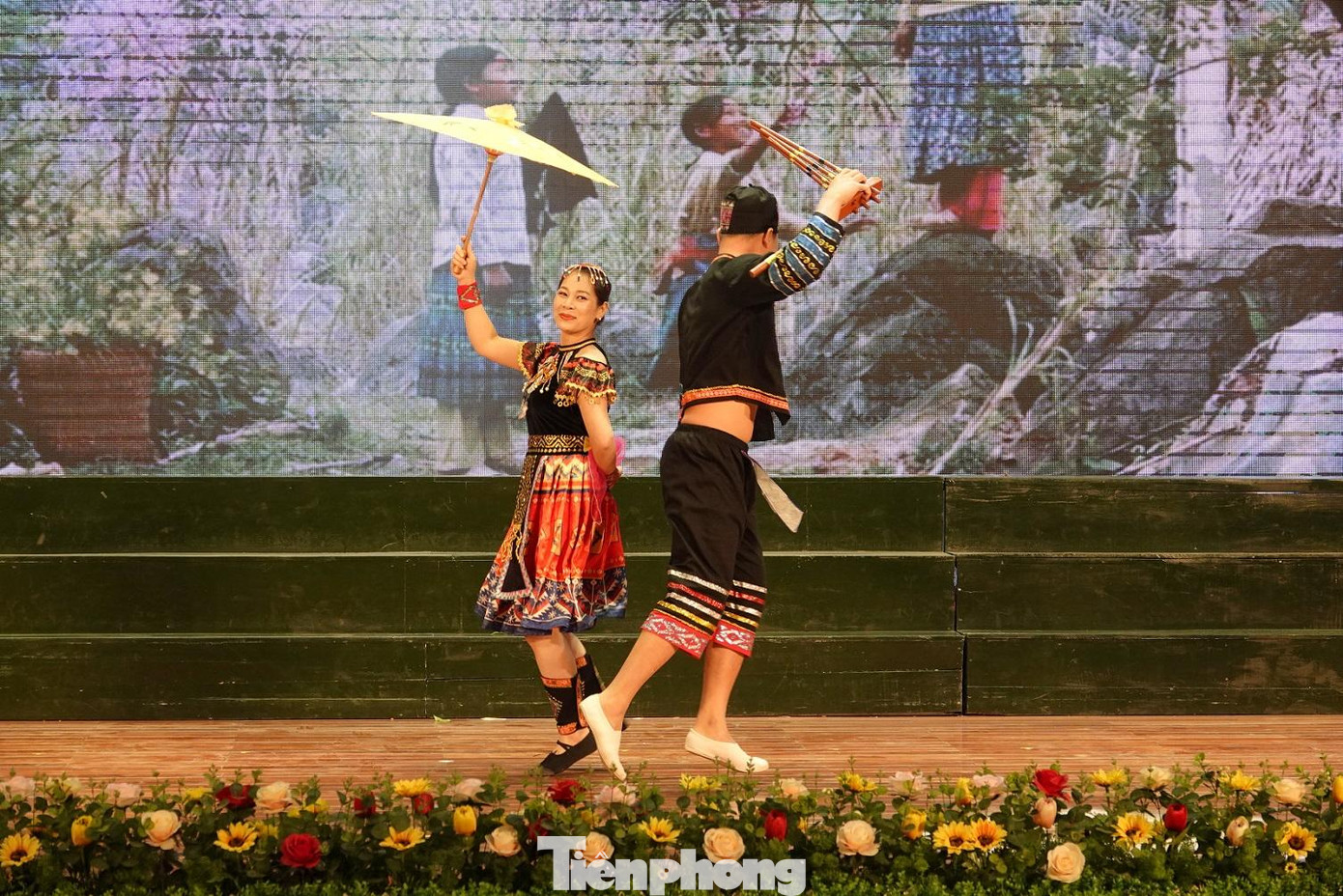 Một tiết mục văn nghệ đặc sắc do học viên lớp bồi dưỡng thể hiện