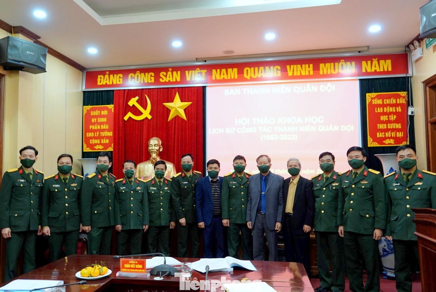 Các đại biểu dự hội thảo, sáng 10/12