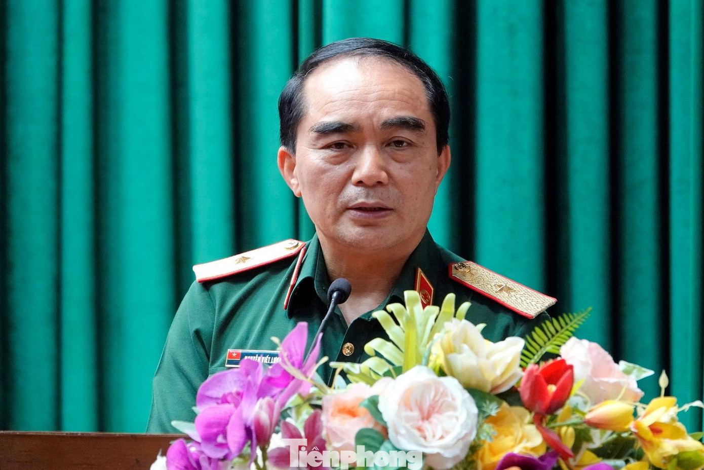 Thiếu tướng, PGS.TS Nguyễn Viết Lượng, Chính ủy Học viện Quân y phát biểu động viên tuổi trẻ nhà trường tại lễ phát động thi đua cao điểm Thiếu tướng, PGS.TS Nguyễn Viết Lượng, Chính ủy Học viện Quân y phát biểu động viên tuổi trẻ nhà trường tại lễ phát động thi đua cao điểm