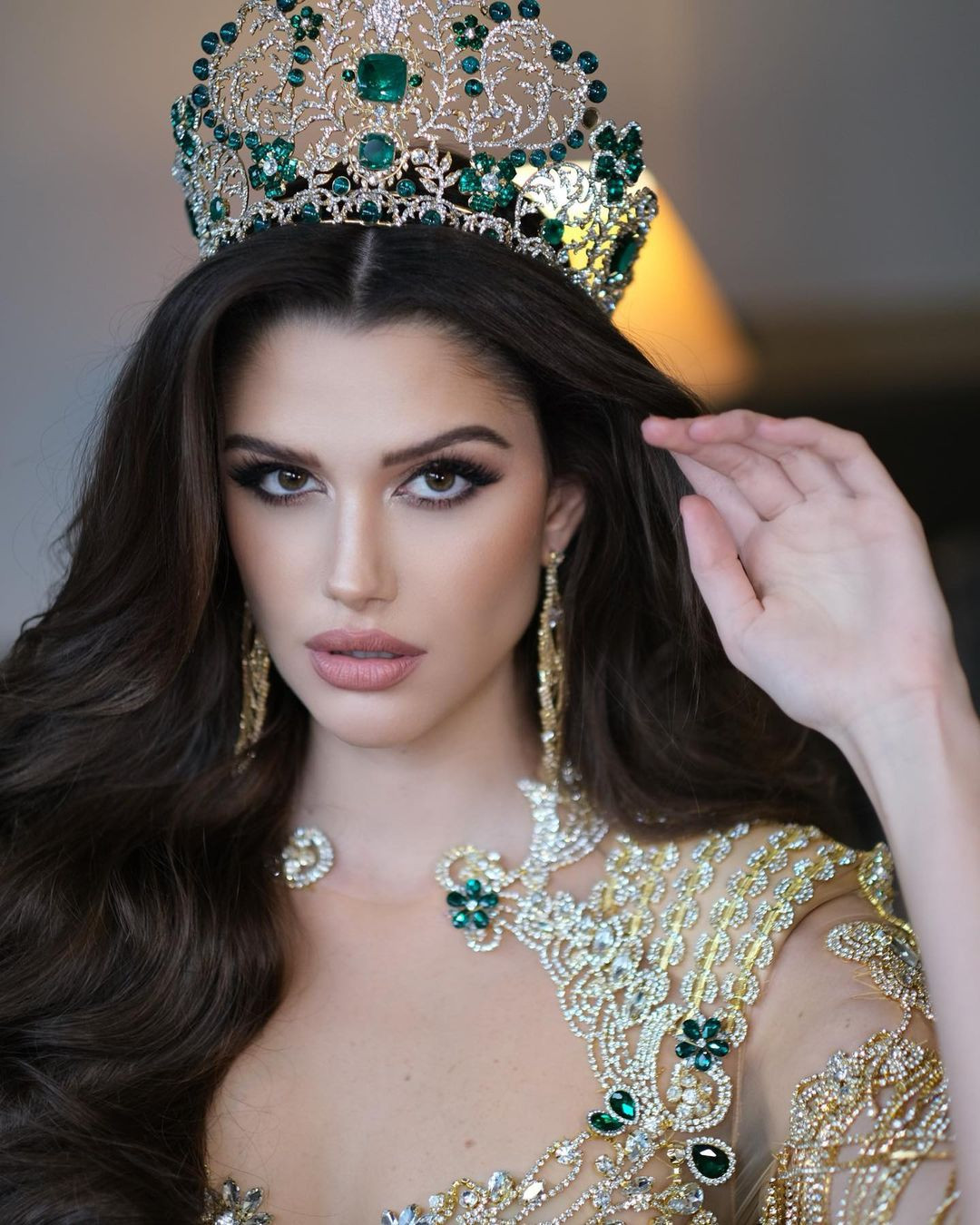 Theo khán giả, kết quả này không bất ngờ bởi Isabella Menin là người đẹp nổi bật sau khi đăng quang. So với Amanda Dudamel, cô có nhiều hoạt động khi tham gia các sự kiện giải trí, từ thiện với tần suất dày đặc. Isabella Menin cũng là cái tên được công chúng, truyền thông và các chuyên trang sắc đẹp theo dõi, yêu mến.