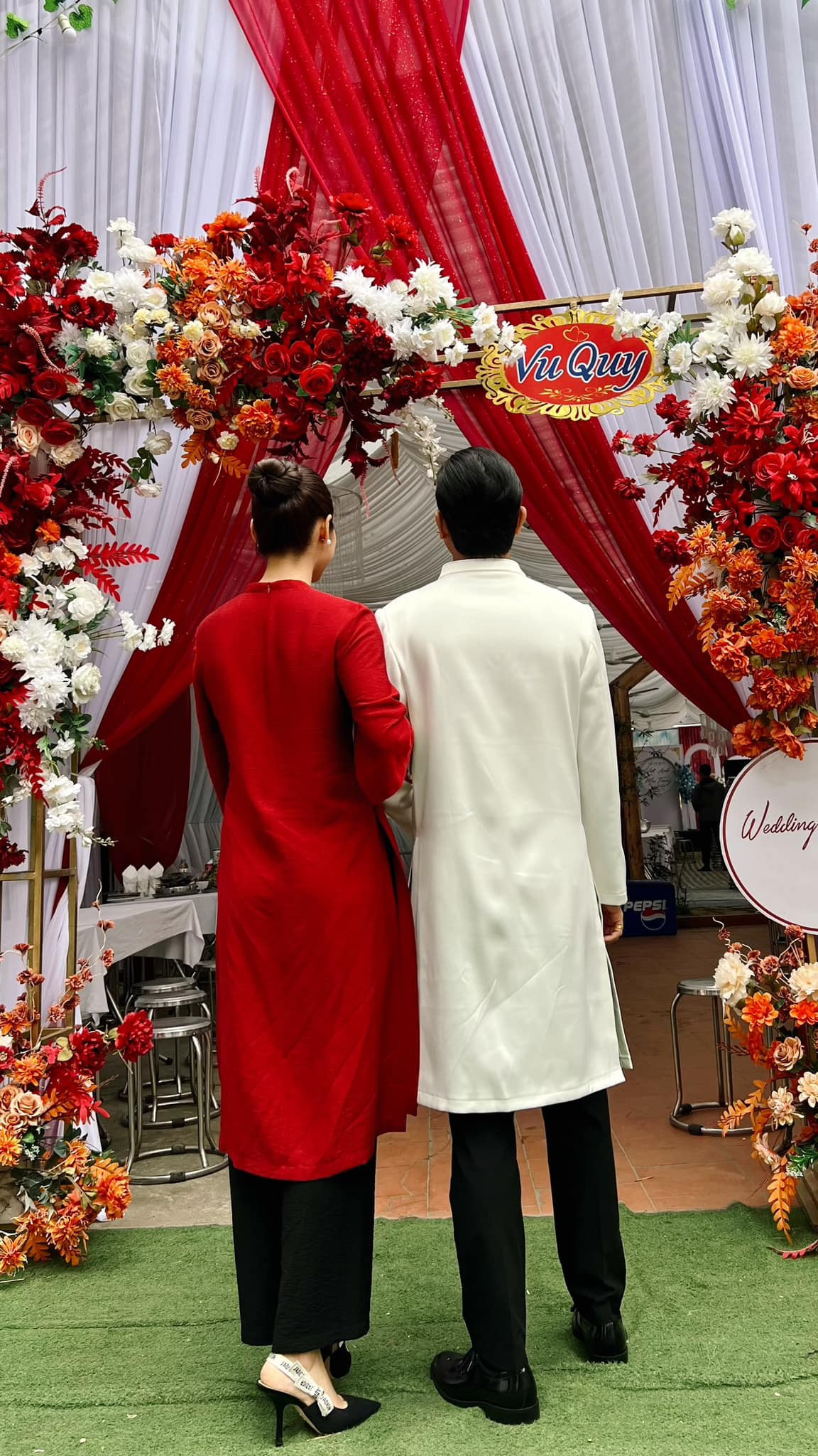 Hình ảnh của Hoàng My trong đám cưới em trai.