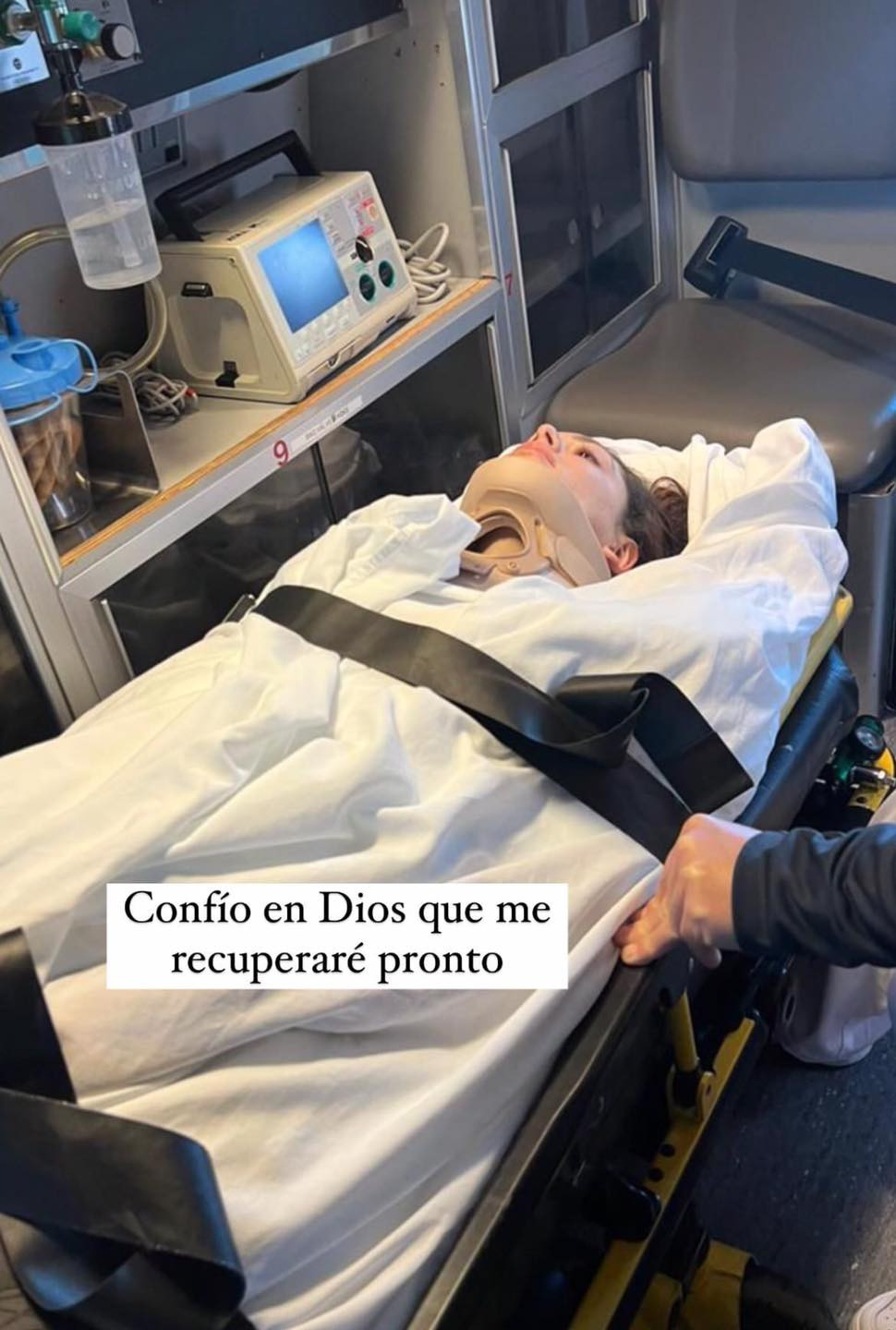 Miss United Continents 2018 Andrea Saenz bị tai nạn giao thông nghiêm trọng.