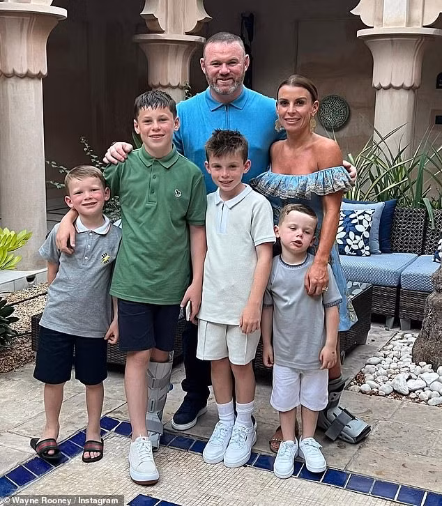 Wayne Rooney liên tục phản bội vợ nhưng vẫn được tha thứ. Ảnh: IG.