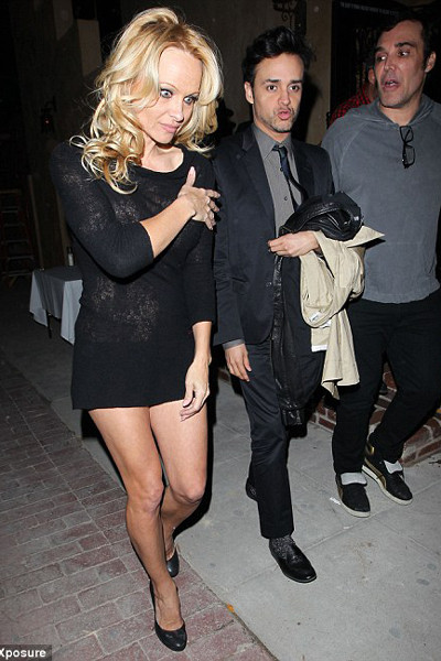 ...Và "tẽn tò" sau khi phát hiện mình bị "hớ". ...Và