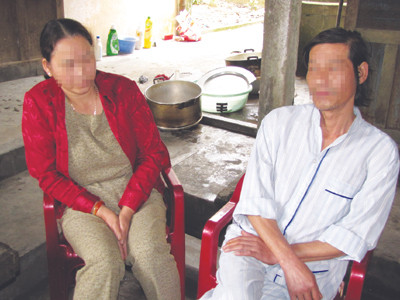 Bố mẹ “Lượm” vẫn còn sống, nhưng cô khóc lóc kể trên đài truyền hình là trẻ mồ côi từ khi mới lọt lòng. Ảnh: Ngọc Văn. Bố mẹ “Lượm” vẫn còn sống, nhưng cô khóc lóc kể trên đài truyền hình là trẻ mồ côi từ khi mới lọt lòng Ảnh: Ngọc Văn