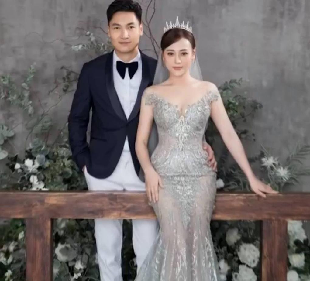 Ảnh cưới được đầu tư kỹ lưỡng của nhân vật Nam và Long trong Hương Vị Tình Thân Ảnh cưới được đầu tư kỹ lưỡng của nhân vật Nam và Long trong Hương Vị Tình Thân