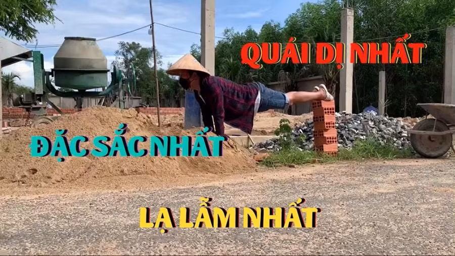 Màn plank đạt tiêu chí quái dị, đặc sắc của Trường Giang.