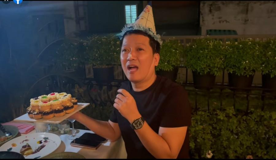 Điều ước trong ngày sinh nhật của Trường Giang là mọi người bình yên với nhau. Điều ước trong ngày sinh nhật của Trường Giang là mọi người bình yên với nhau.