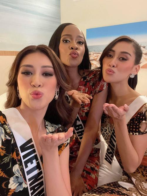 Đồ bộ thun lạnh là món quà đặc biệt nhất từ trước đến nay đại diện Việt Nam gửi tặng các thí sinh tại Miss Universe 2020.