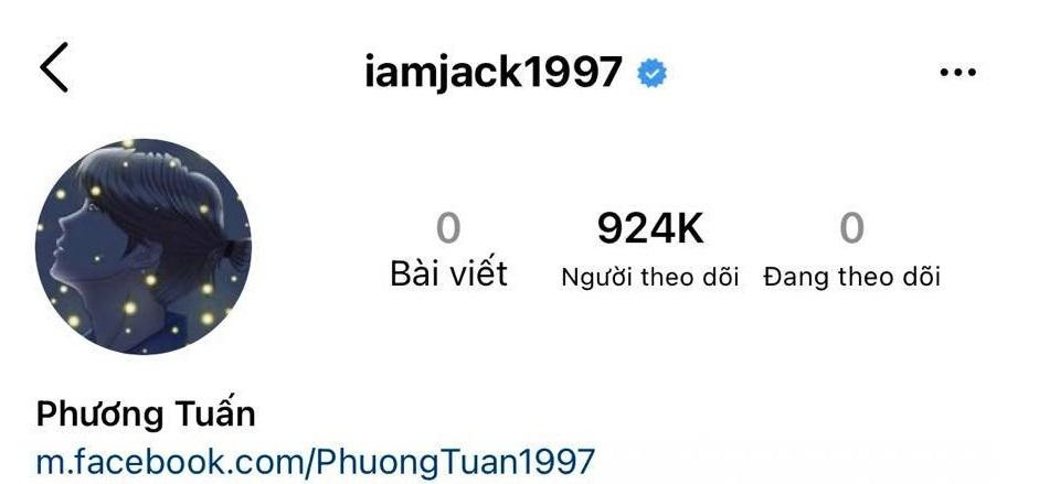 Ca sĩ xóa toàn bộ ảnh trên Instagram của mình và thay ảnh đại diện mới. Ca sĩ xóa toàn bộ ảnh trên Instagram của mình và thay ảnh đại diện mới.