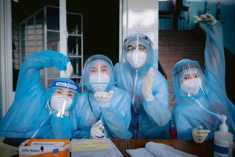 Những hình ảnh tư liệu được sử dụng trong MV mới của Lê Minh. Những hình ảnh tư liệu được sử dụng trong MV mới của Lê Minh.