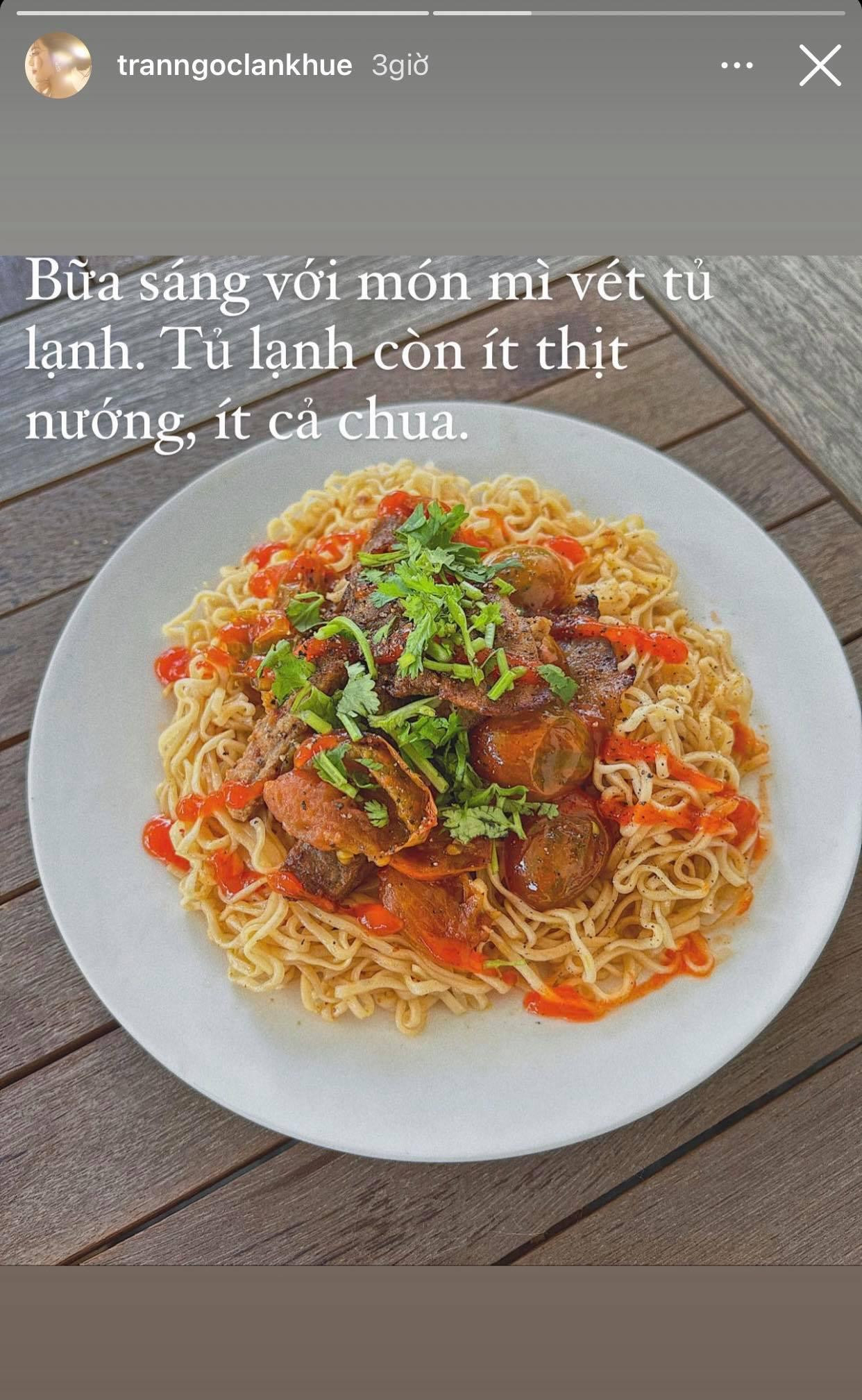 Lan Khuê cũng được dịp trổ tài vào bếp trong thời gian giãn cách tại nhà. Lan Khuê cũng được dịp trổ tài vào bếp trong thời gian giãn cách tại nhà.