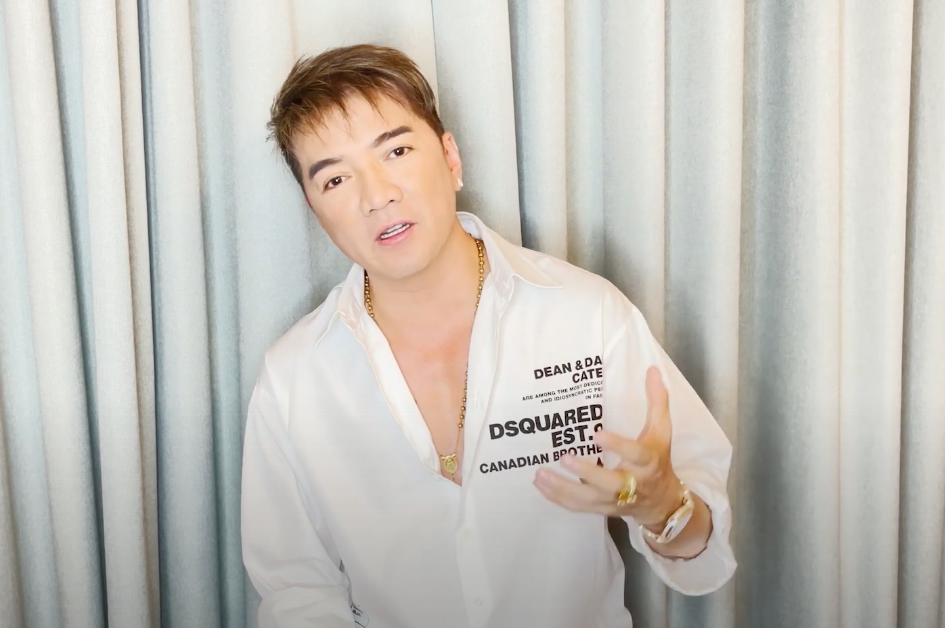 Đàm Vĩnh Hưng lên tiếng giải thích ồn ào tiền từ thiện. Đàm Vĩnh Hưng lên tiếng giải thích ồn ào tiền từ thiện.