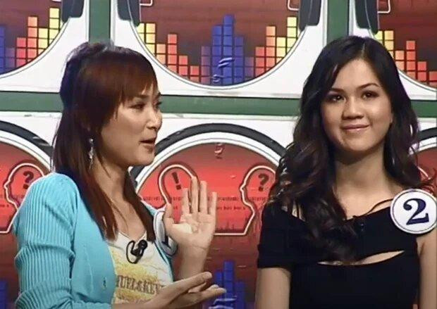 Ngọc Trinh (bên phải) sở hữu gương mặt bầu bĩnh, nụ cười hiền.