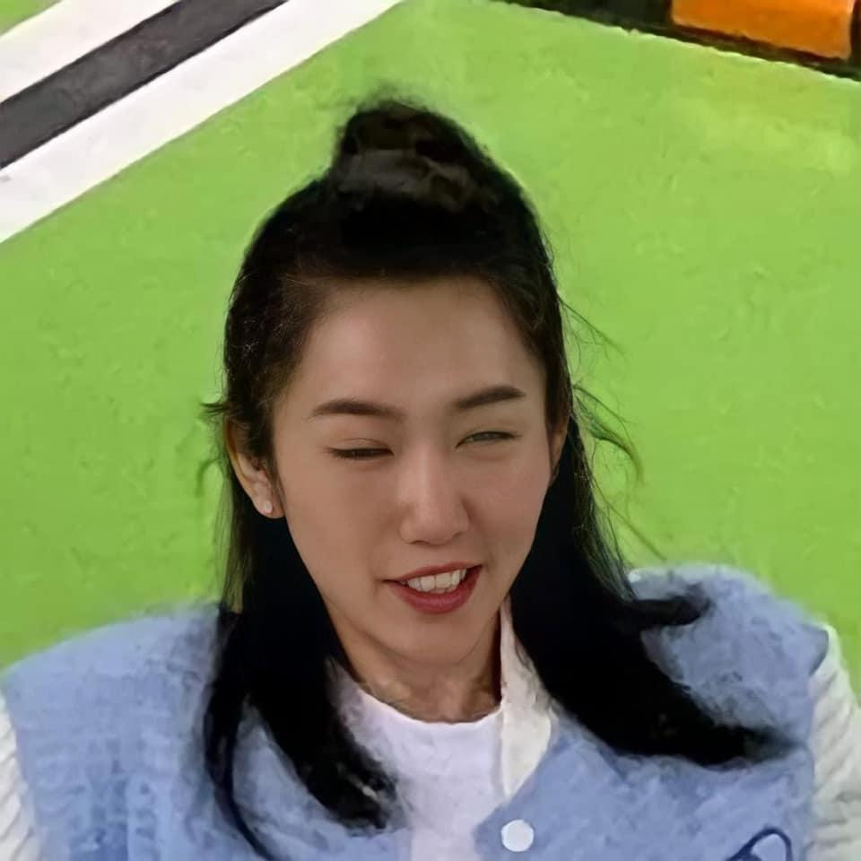 Thúy Ngân mắt nhắm mắt mở trong loạt ảnh "đáp trả" của Jun Phạm.