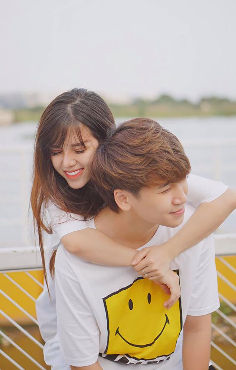 Huy Cung - Linh My thời điểm mới yêu nhau. Huy Cung - Linh My thời điểm mới yêu nhau.