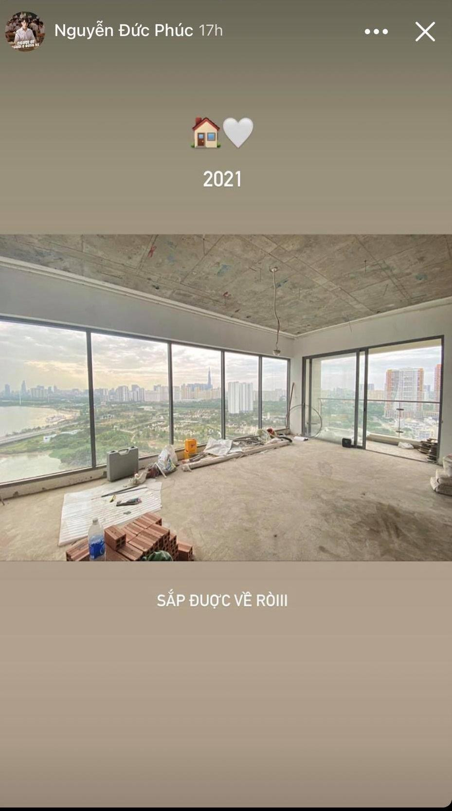 Đức Phúc hào hứng khi sắp được về nhà mới. Đức Phúc hào hứng khi sắp được về nhà mới.