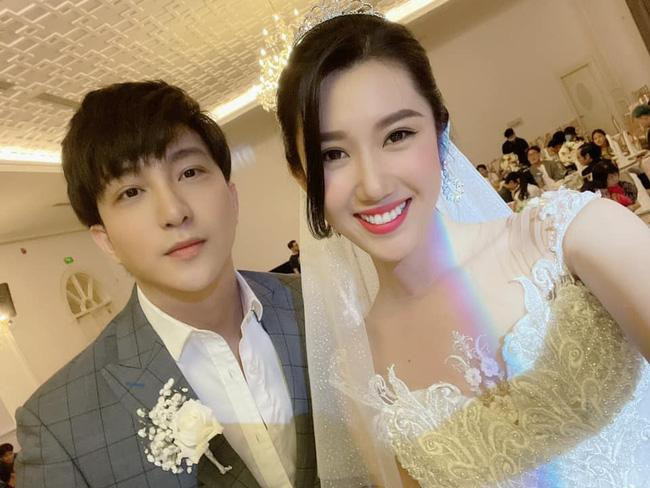 B Trần và Thúy Ngân trong Cây Táo Nở Hoa. B Trần và Thúy Ngân trong Cây Táo Nở Hoa.