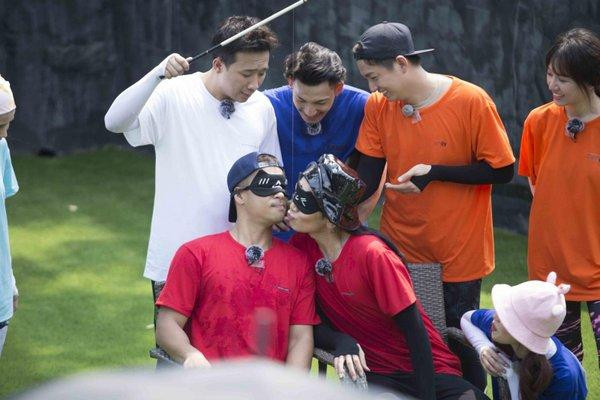 BB Trần - Trương Thế Vinh khiến thử thách cặp đôi thú vị hơn gấp nhiều lần. BB Trần - Trương Thế Vinh khiến thử thách cặp đôi thú vị hơn gấp nhiều lần.