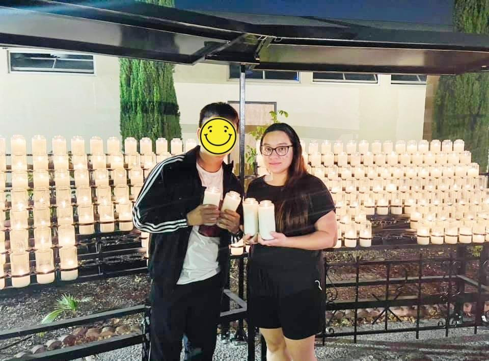 Hình ảnh con gái Phi Nhung cùng người thân đi cầu nguyện cho mẹ. Hình ảnh con gái Phi Nhung cùng người thân đi cầu nguyện cho mẹ.