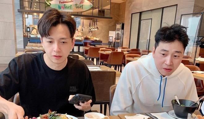 Nam rapper bị &quot;dìm hàng&quot; khi chụp hình cùng Ngô Kiến Huy.