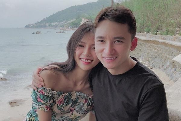 Cặp đôi duy trì được tình cảm trong 6 năm và có cái kết viên mãn.