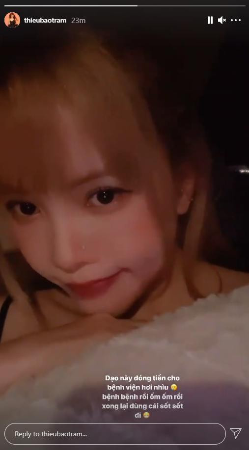 Ca sĩ gặp vấn đề về sức khỏe sau tin đồn chia tay Sơn Tùng. Ca sĩ gặp vấn đề về sức khỏe sau tin đồn chia tay Sơn Tùng.